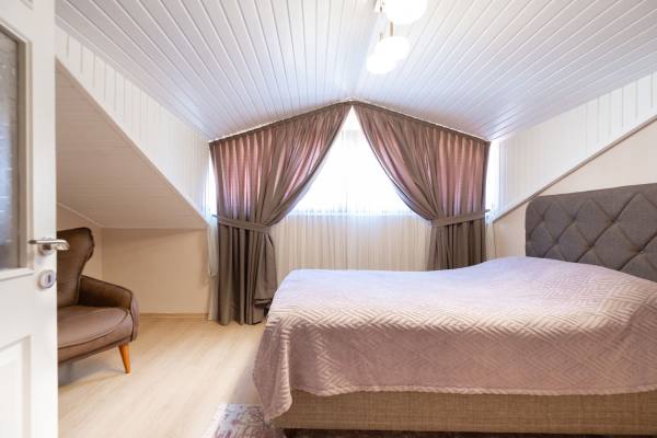 Alanya Saray Mahallesinde Satılık 4+1 Eşyalı Daire