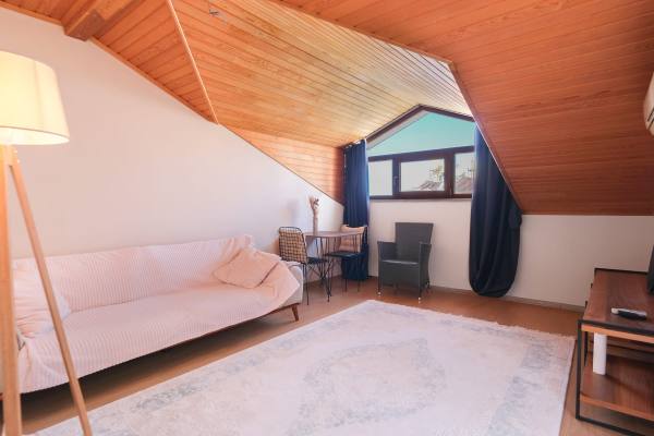 Alanya Saray Mahallesinde Satılık 4+1 Eşyalı Daire