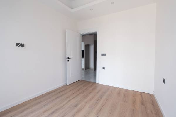 Mahmutların En Prestijli Sitelerinden Birinde 1+1 Daire