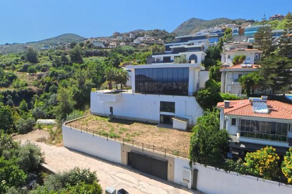 Alanya Tepe Mahallesi'nde Deniz, Kale ve Şehir Manzaralı Müstakil Villa