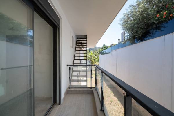 Alanya Tepe Mahallesi'nde Deniz, Kale ve Şehir Manzaralı Müstakil Villa