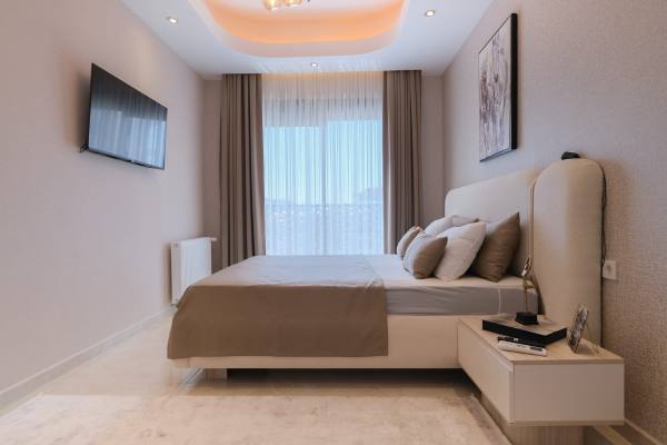 Alanya Merkez Yekta Royal Club Sitesinde 3+1 Ayrı Mutfak Kiralık