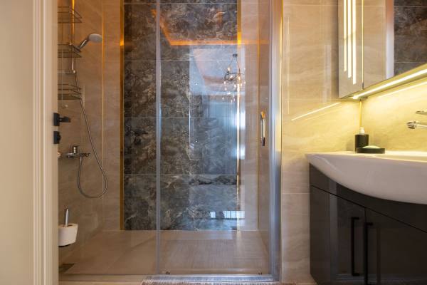 Alanya Merkez Yekta Royal Club Sitesinde 3+1 Ayrı Mutfak Kiralık