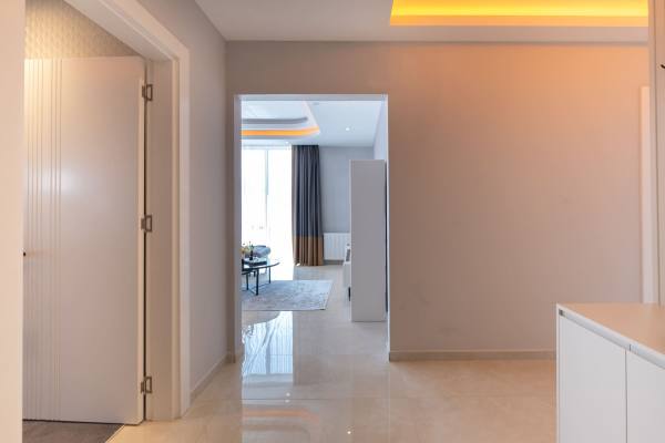 Alanya Merkez Yekta Royal Club Sitesinde 3+1 Ayrı Mutfak Kiralık