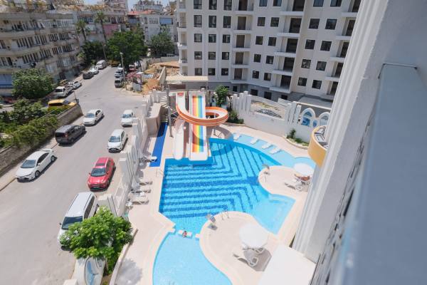 Alanya Merkez Yekta Royal Club Sitesinde 3+1 Ayrı Mutfak Kiralık