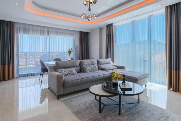 Alanya Merkez Yekta Royal Club Sitesinde 3+1 Ayrı Mutfak Kiralık