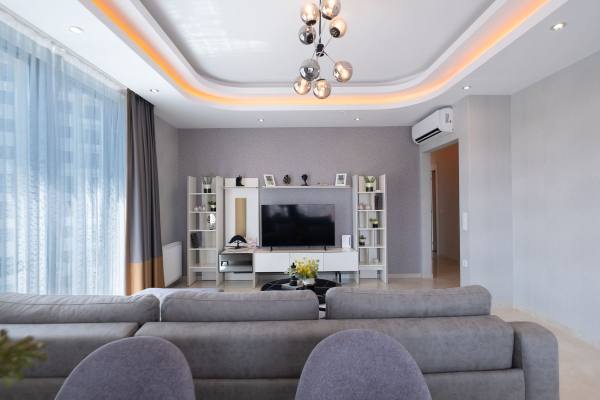 Alanya Merkez Yekta Royal Club Sitesinde 3+1 Ayrı Mutfak Kiralık