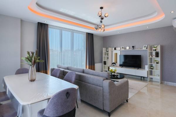 Alanya Merkez Yekta Royal Club Sitesinde 3+1 Ayrı Mutfak Kiralık