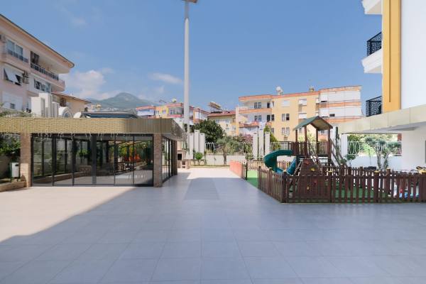 Alanya Merkez Yekta Royal Club Sitesinde 3+1 Ayrı Mutfak Kiralık