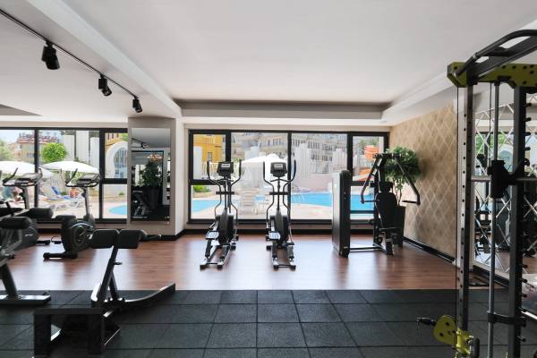 Alanya Merkez Yekta Royal Club Sitesinde 3+1 Ayrı Mutfak Kiralık