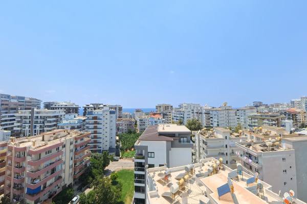 Alanya, Mahmutlar Mahallesinde Satılık Geniş 2+1 Daire