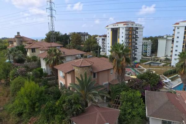 Deniz Manzaralı ve Isıtmalı Özel Havuzlu Şirin Villa