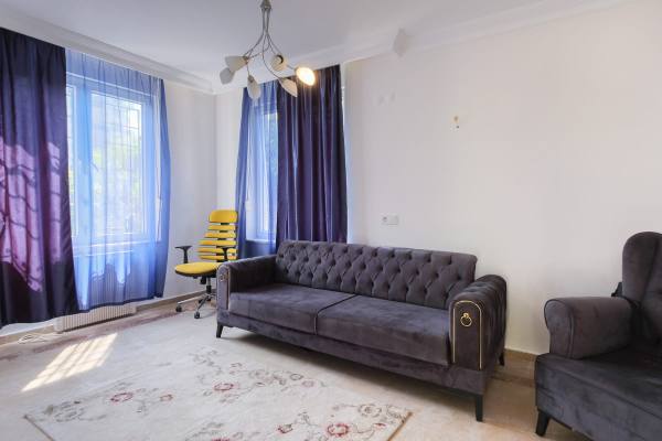 Deniz Manzaralı ve Isıtmalı Özel Havuzlu Şirin Villa