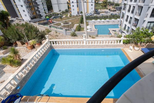 Deniz Manzaralı ve Isıtmalı Özel Havuzlu Şirin Villa