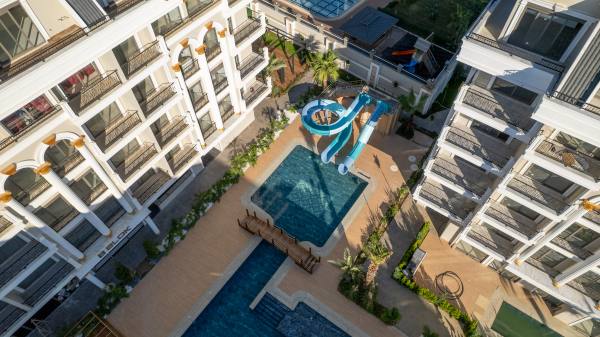 Alanya, Oba Voyage Deluxe Sitesinde Satılık 1+1 Yatırımlık Daire