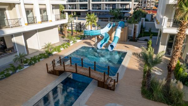 Alanya, Oba Voyage Deluxe Sitesinde Satılık 1+1 Yatırımlık Daire