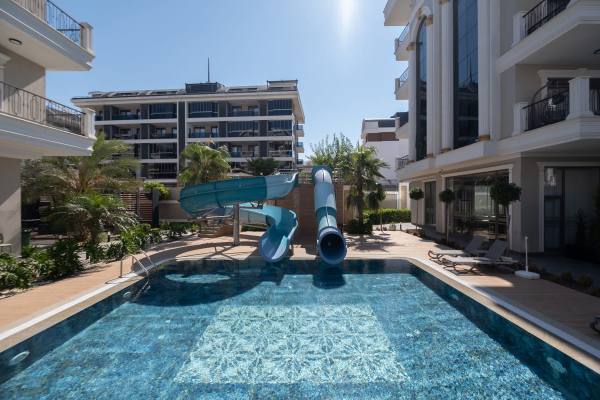 Alanya, Oba Voyage Deluxe Sitesinde Satılık 1+1 Yatırımlık Daire
