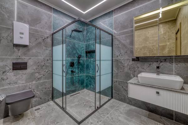 Kestel Yaylalı'da Deniz Ve Kale Manzaralı,Vatandaşlığa Uygun Lüks  4+1 Villa