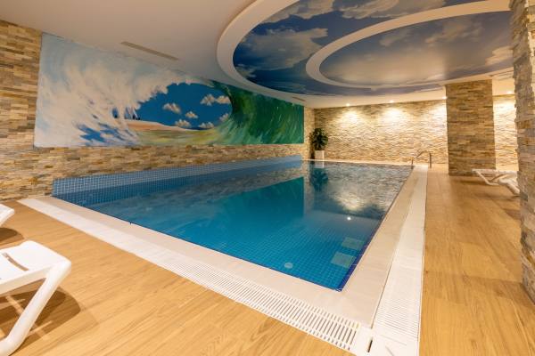 Alanya Merkezde Denize 700 m Kiralık 1+1 Eşyalı Daire