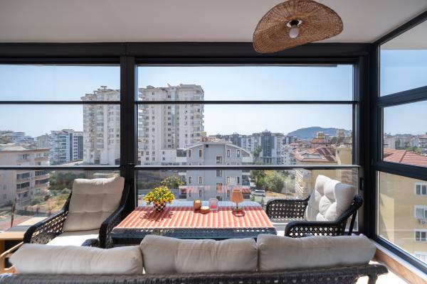 2+1 Apartment for Sale in Cikcilli, 900 Meters from the Sea | Separate Kitchen