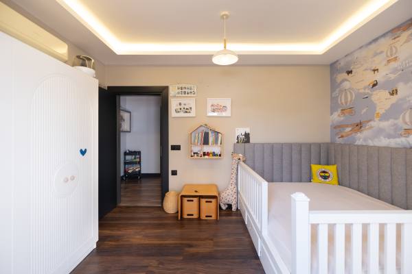 2+1 Apartment for Sale in Cikcilli, 900 Meters from the Sea | Separate Kitchen