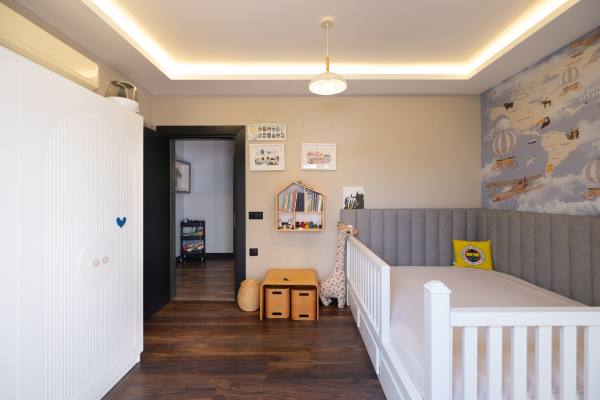 2+1 Apartment for Sale in Cikcilli, 900 Meters from the Sea | Separate Kitchen