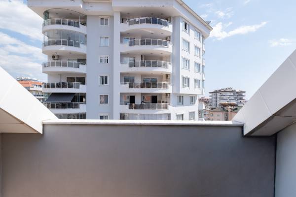 2+1 Apartment for Sale in Cikcilli, 900 Meters from the Sea | Separate Kitchen