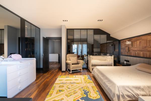 2+1 Apartment for Sale in Cikcilli, 900 Meters from the Sea | Separate Kitchen