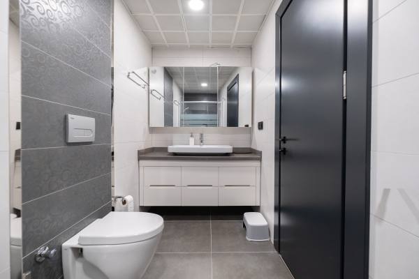 2+1 Apartment for Sale in Cikcilli, 900 Meters from the Sea | Separate Kitchen