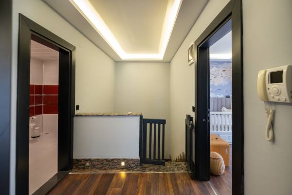 2+1 Apartment for Sale in Cikcilli, 900 Meters from the Sea | Separate Kitchen