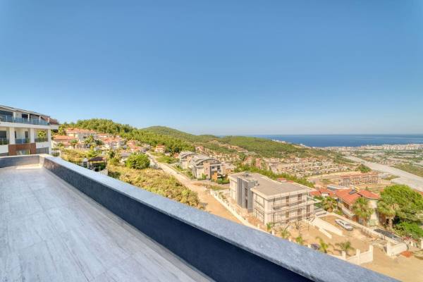 Kargıcak, Alanya’da Panoramik Deniz Manzaralı Lüks Villa