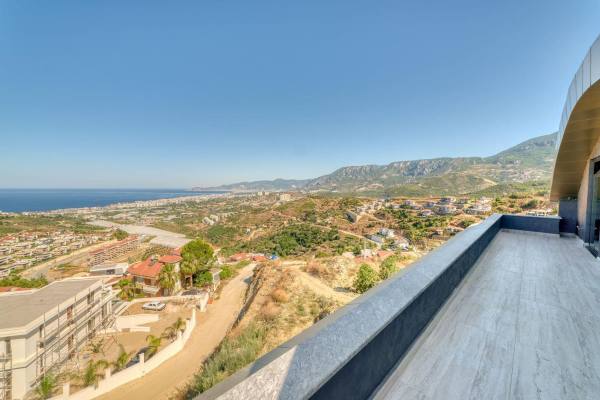 Kargıcak, Alanya’da Panoramik Deniz Manzaralı Lüks Villa