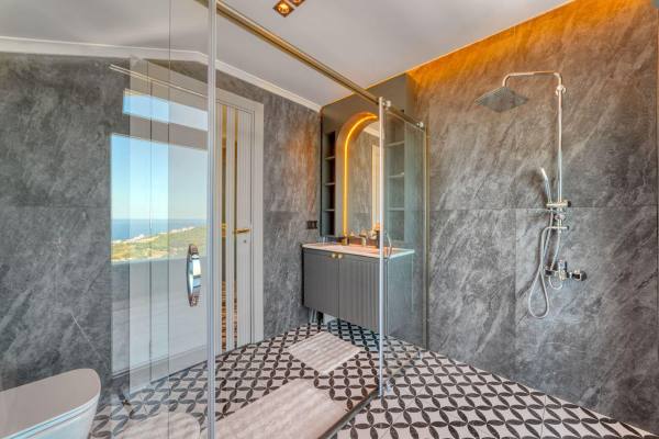 Kargıcak, Alanya’da Panoramik Deniz Manzaralı Lüks Villa