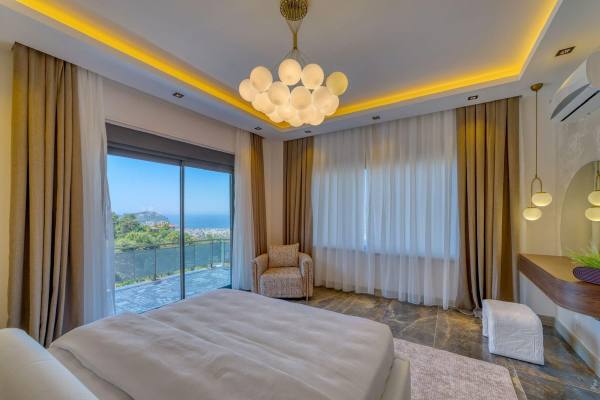 Alanya’nın Prestijli Bölgesi Bektaş’ta Satılık Lüks Villa