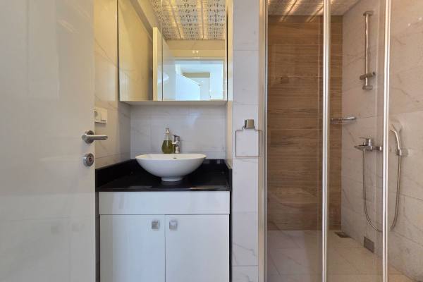 Alanya Kleopatra'da Denize 850 M Mesafede 1+1 Eşyalı Satılık Daire