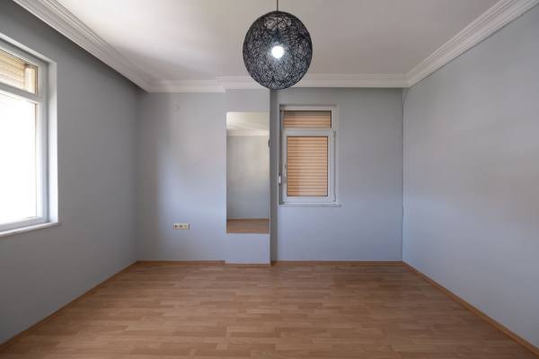 Alanya Şehir Merkezinde Deniz Manzaralı 3+1 Eşyasız Kiralık Daire